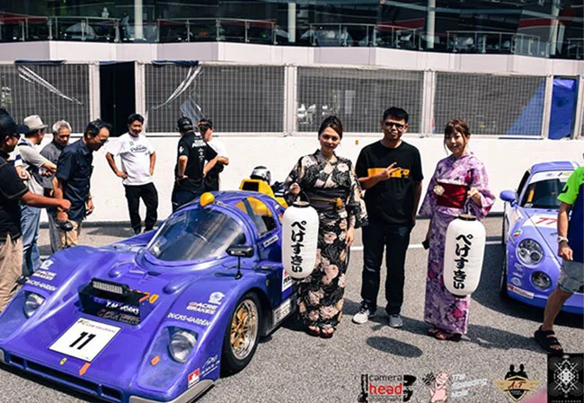 No.30 レースイベントの装飾用9号長型ビニール提灯を製作いたしました。