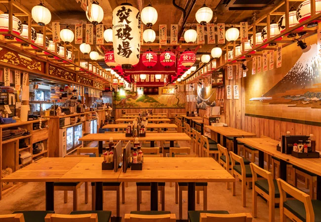 No.65 居酒屋様の店舗装飾用尺三丸・中看板耐水和紙提灯を製作いたしました。