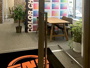 SNS株式会社 入口